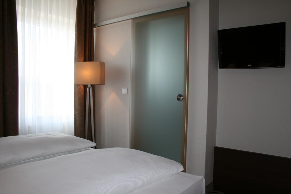 Hotel Parqeo Im A66 Gelnhausen Exteriér fotografie